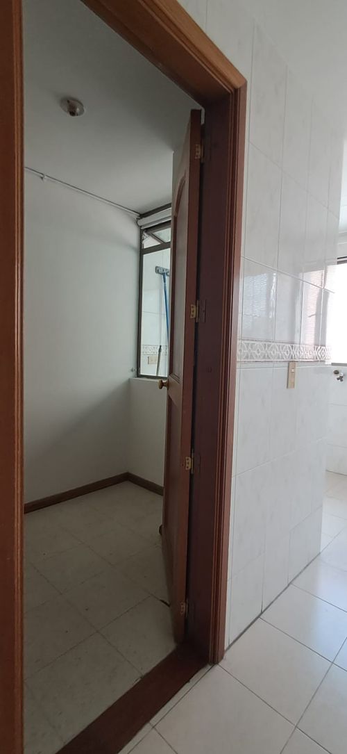 Apartamento de 3 alcobas en venta en San Patricio, Bogotá, 246 m² · foto 21 de 24