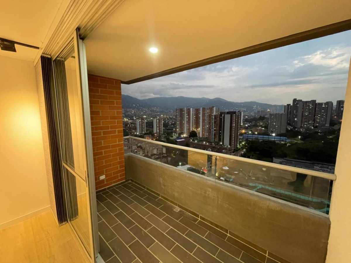 Apartamento en venta en El Poblado, Medellín 4