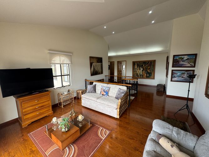 Casa de 5 alcobas en venta en Puente Vargas, Cajicá, 360 m² · foto 4 de 9