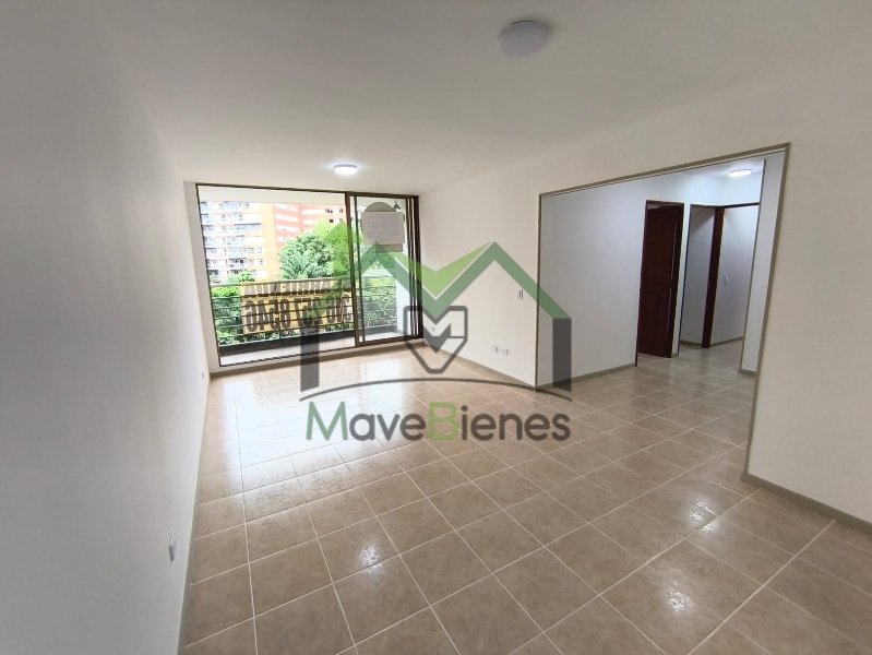 Apartamento en arriendo en El Poblado, Medellín · foto 2 de 13
