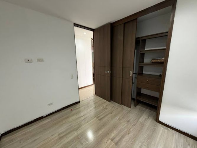 Apartamento de 3 alcobas en arriendo en Los Balsos, Medellín, 92 m² · foto 5 de 12