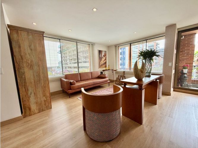 Apartamento de 3 alcobas en venta en Chico Norte, Bogotá, 230 m² · foto 4 de 17