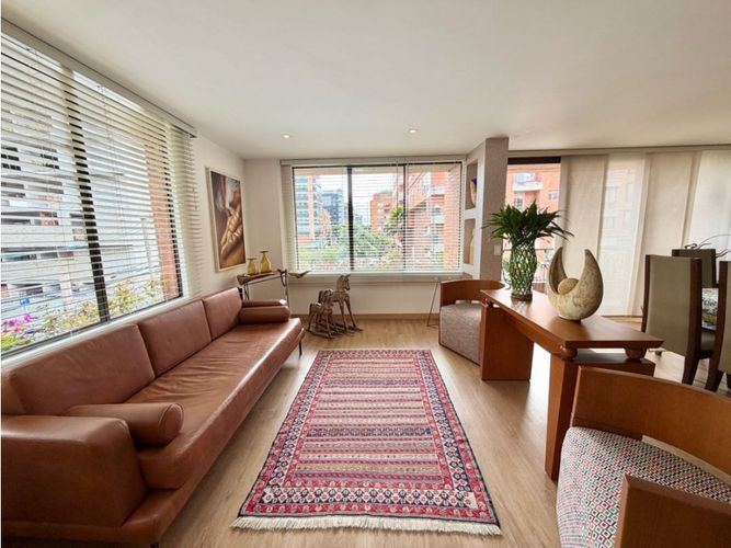 Apartamento de 3 alcobas en venta en Chico Norte, Bogotá, 230 m² · foto 5 de 17