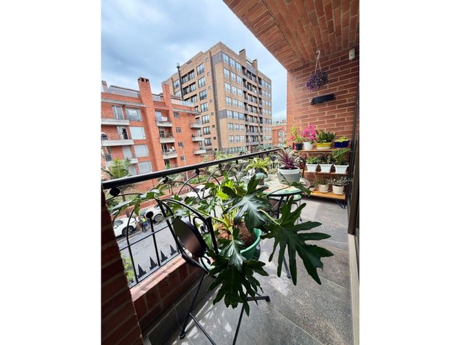 Apartamento de 3 alcobas en venta en Chico Norte, Bogotá, 230 m² · foto 6 de 17