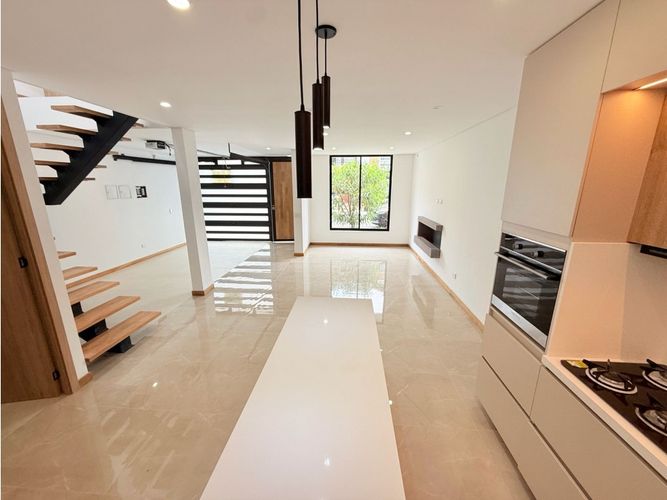 Casa de 4 alcobas en venta en La Ceja, 154 m² · foto 2 de 15