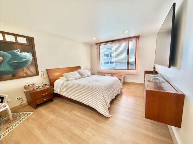 Apartamento de 3 alcobas en venta en Chico Norte, Bogotá, 230 m² · foto 8 de 17