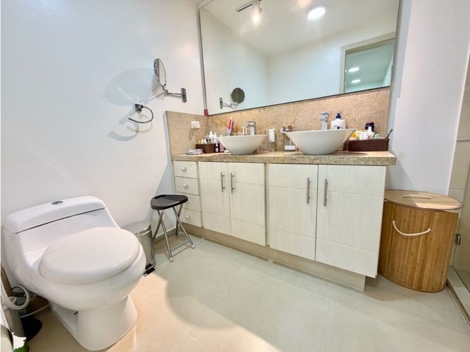 Apartamento de 3 alcobas en venta en Chico Norte, Bogotá, 230 m² · foto 10 de 17