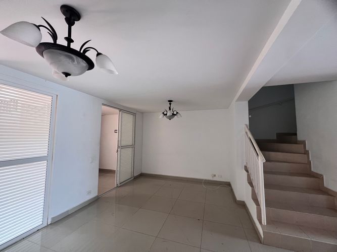 Casa de 4 alcobas en venta en Alfaguara, Jamundí, 150 m² · foto 4 de 15