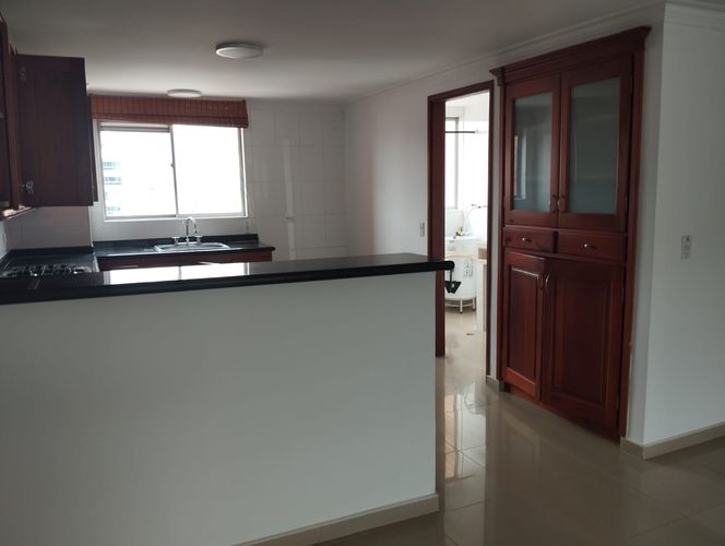 Apartamento de 3 alcobas en arriendo en Laureles, Medellín, 105 m² · foto 4 de 19