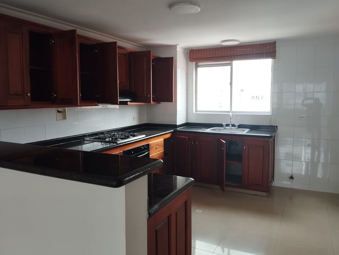 Apartamento de 3 alcobas en arriendo en Laureles, Medellín, 105 m² · foto 8 de 19