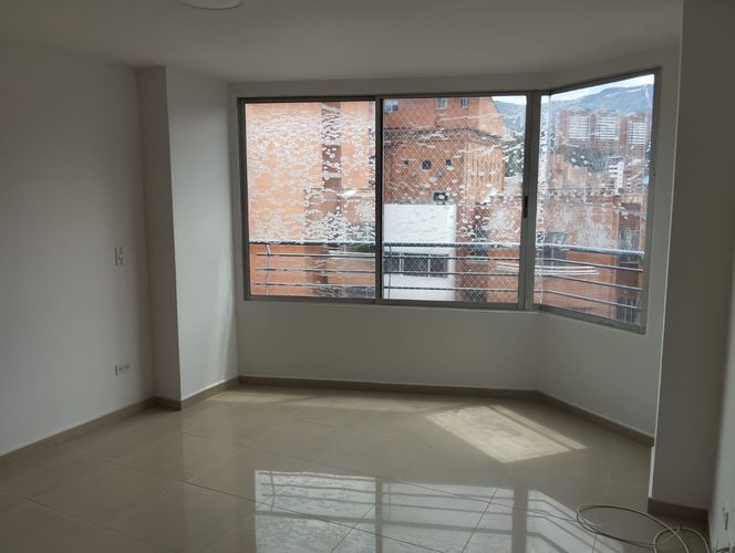 Apartamento de 3 alcobas en arriendo en Laureles, Medellín, 105 m² · foto 14 de 19