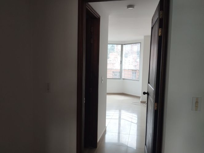 Apartamento de 3 alcobas en arriendo en Laureles, Medellín, 105 m² · foto 16 de 19