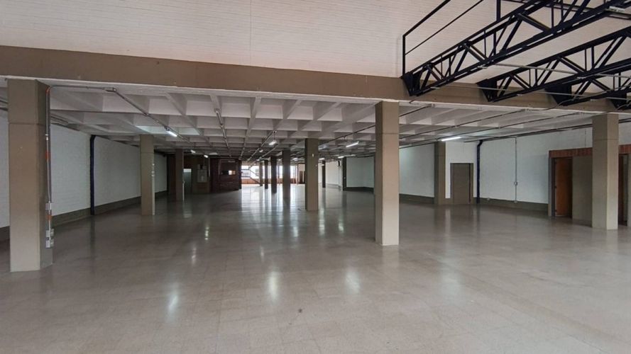 Local en arriendo en El Poblado, Medellín, 870 m² · foto 6 de 8