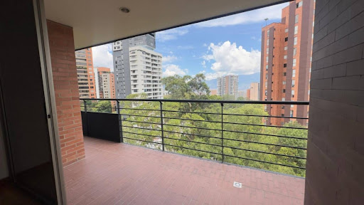 Apartamento en arriendo en Loma De Los Gonzalez, Medellín · foto 4 de 24