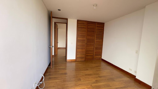 Apartamento en arriendo en Loma De Los Gonzalez, Medellín · foto 17 de 24