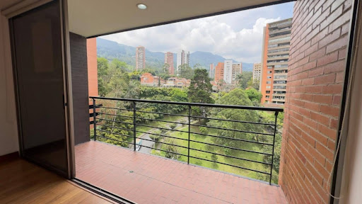 Apartamento en arriendo en Loma De Los Gonzalez, Medellín · foto 20 de 24