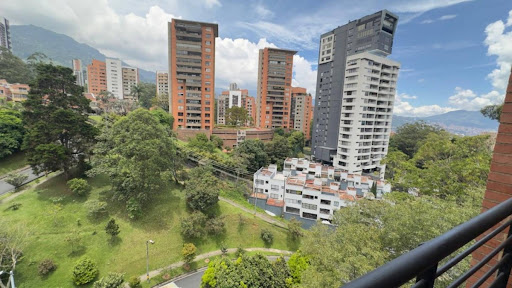 Apartamento en arriendo en Loma De Los Gonzalez, Medellín · foto 23 de 24