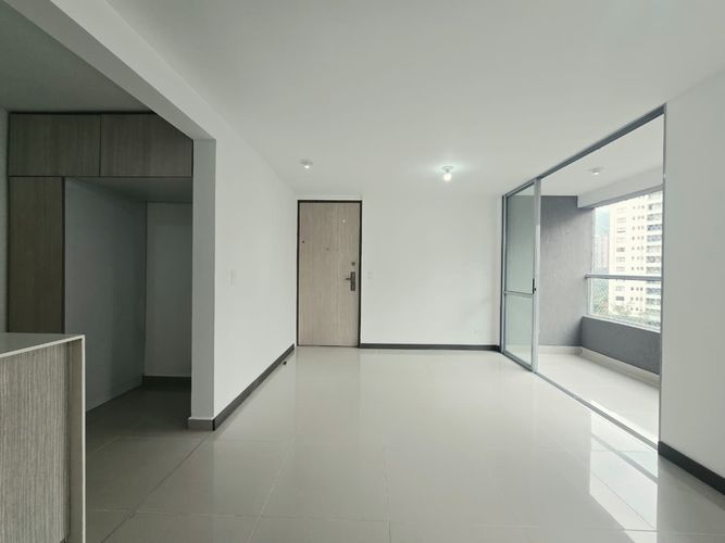 Apartamento de 3 alcobas en arriendo en Belén, Medellín, 77 m² · foto 6 de 20