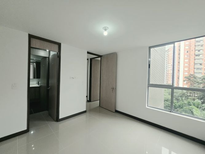 Apartamento de 3 alcobas en arriendo en Belén, Medellín, 77 m² · foto 12 de 20