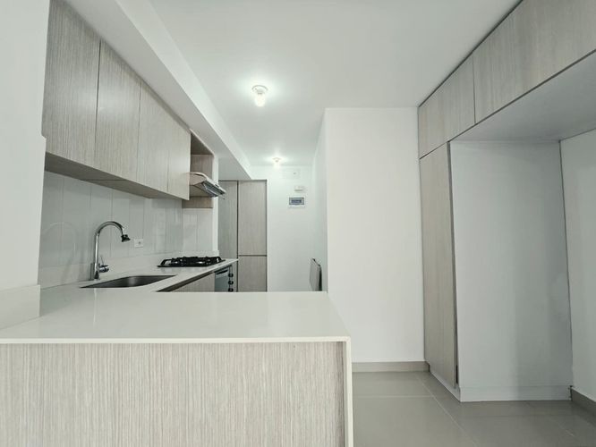 Apartamento de 3 alcobas en arriendo en Belén, Medellín, 77 m² · foto 8 de 20