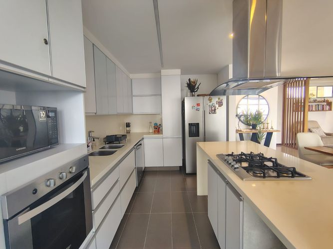 Apartamento de 3 alcobas en arriendo en El Poblado, Medellín, 165 m² · foto 8 de 20