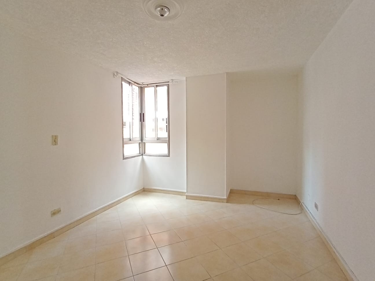 Apartamento en arriendo en Laureles, Medellín · foto 11 de 19