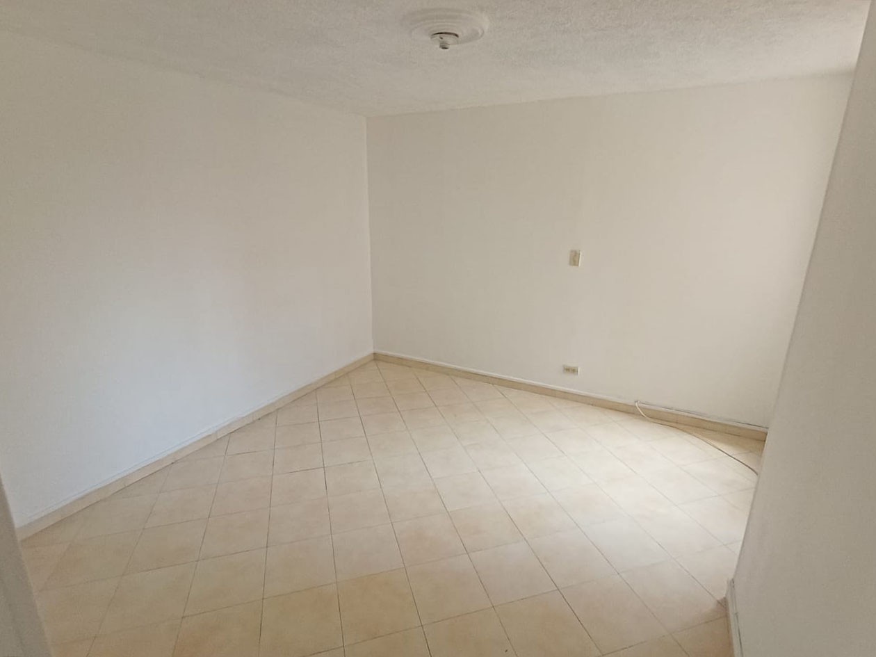 Apartamento en arriendo en Laureles, Medellín · foto 15 de 19