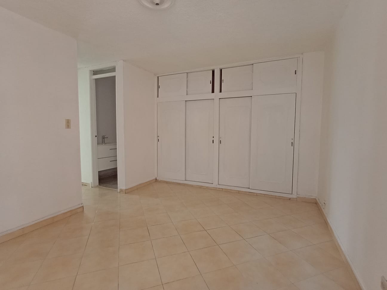 Apartamento en arriendo en Laureles, Medellín · foto 10 de 19