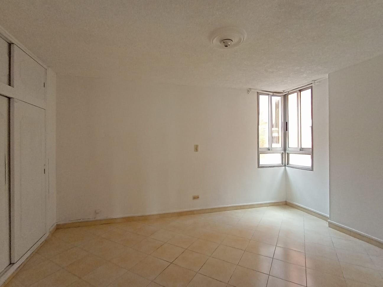 Apartamento en arriendo en Laureles, Medellín · foto 13 de 19