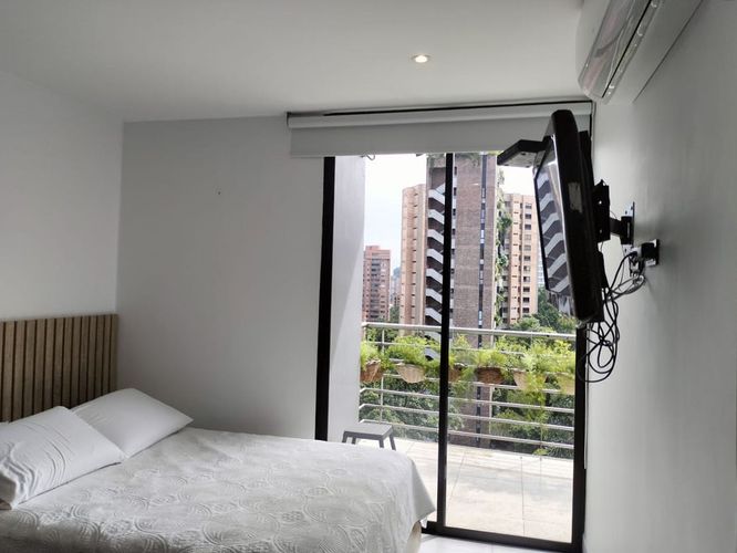 Apartamento de 2 alcobas en arriendo en El Poblado, Medellín, 85 m² · foto 15 de 18