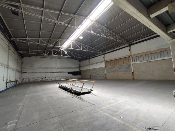 Bodega en arriendo en Monteazul, Sabaneta, 1000 m² · foto 3 de 11
