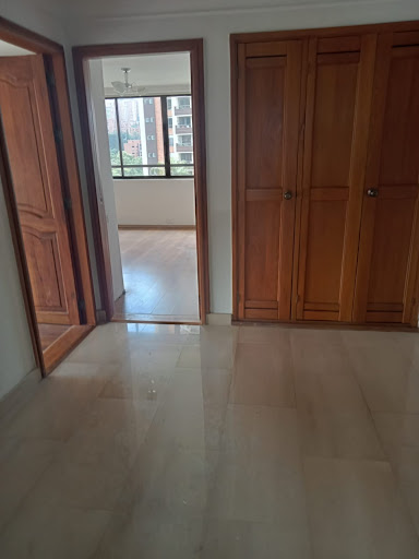 Apartamento en arriendo en Castropol, Medellín · foto 9 de 24