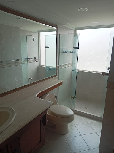 Apartamento en arriendo en Castropol, Medellín · foto 10 de 24