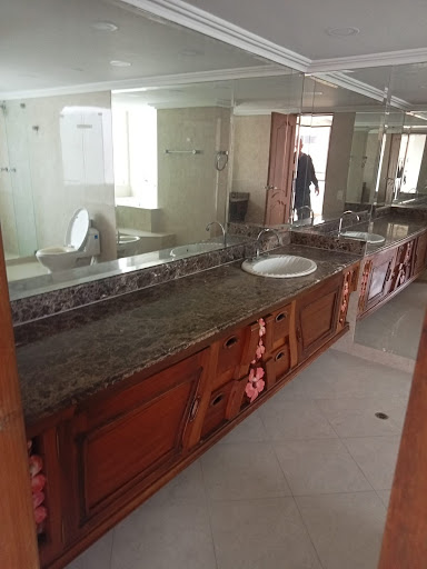 Apartamento en arriendo en Castropol, Medellín · foto 15 de 24