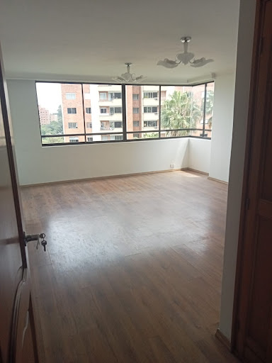 Apartamento en arriendo en Castropol, Medellín · foto 19 de 24