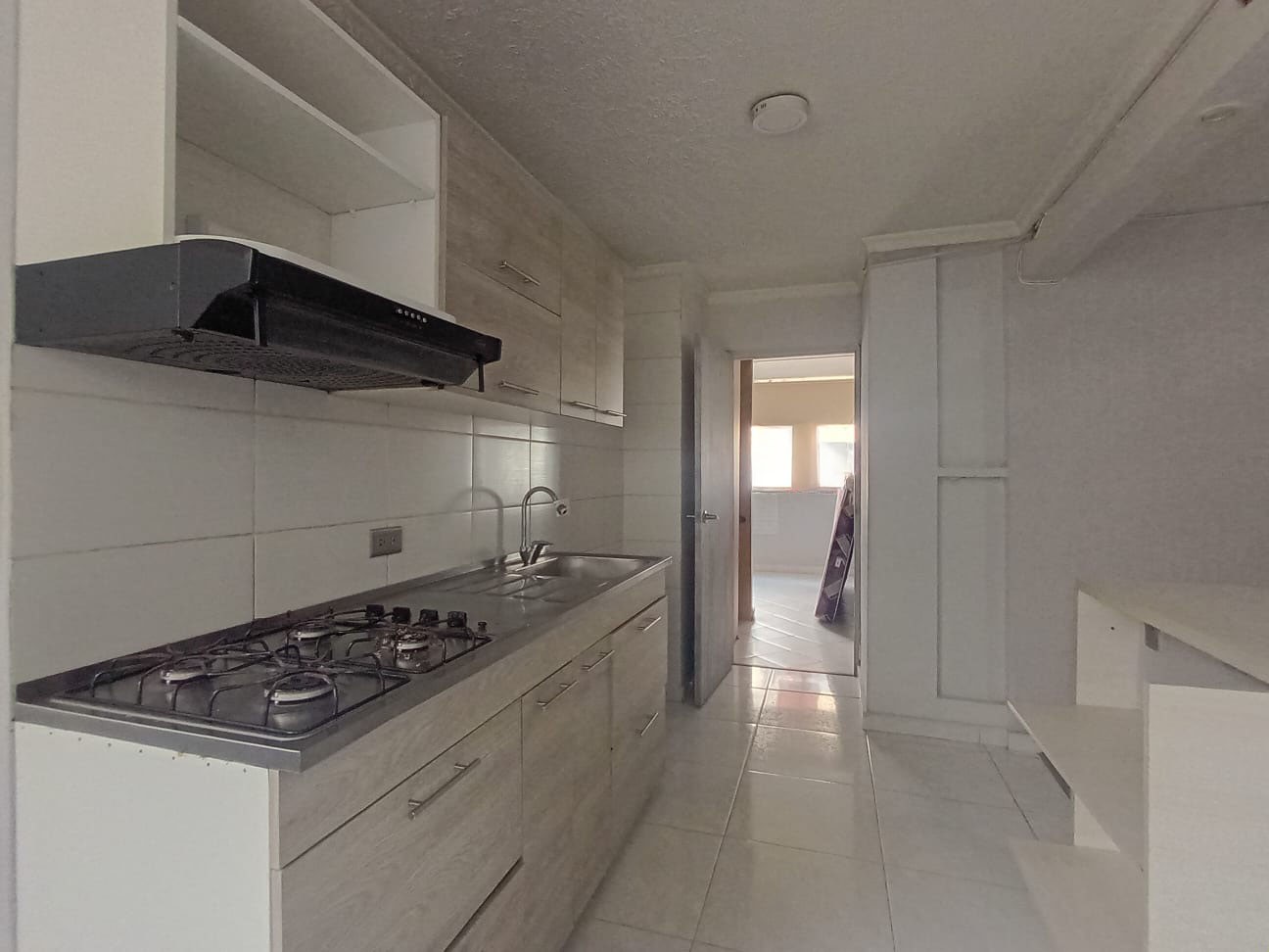 Apartamento en arriendo en Laureles, Medellín · foto 3 de 18