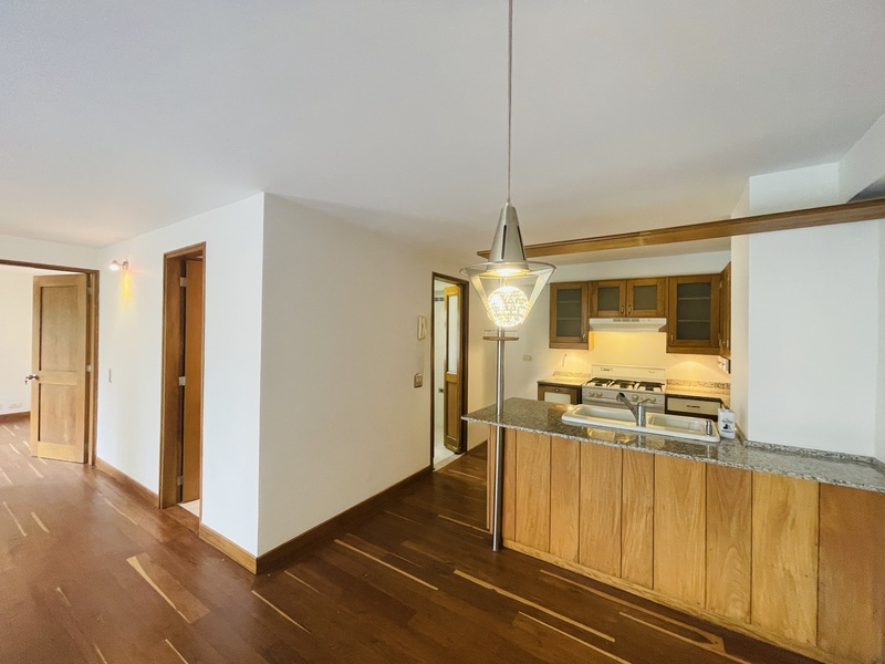 Apartamento en venta en El Poblado, Envigado · foto 2 de 23