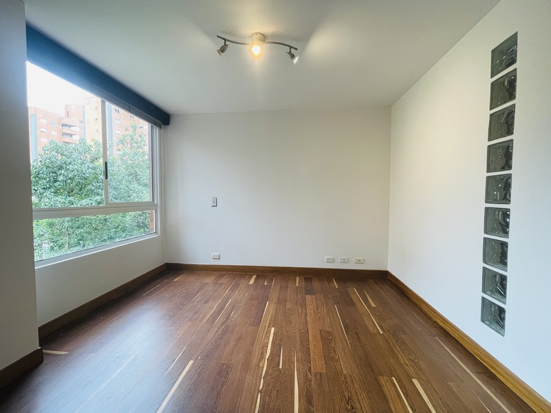 Apartamento en venta en El Poblado, Envigado · foto 8 de 23