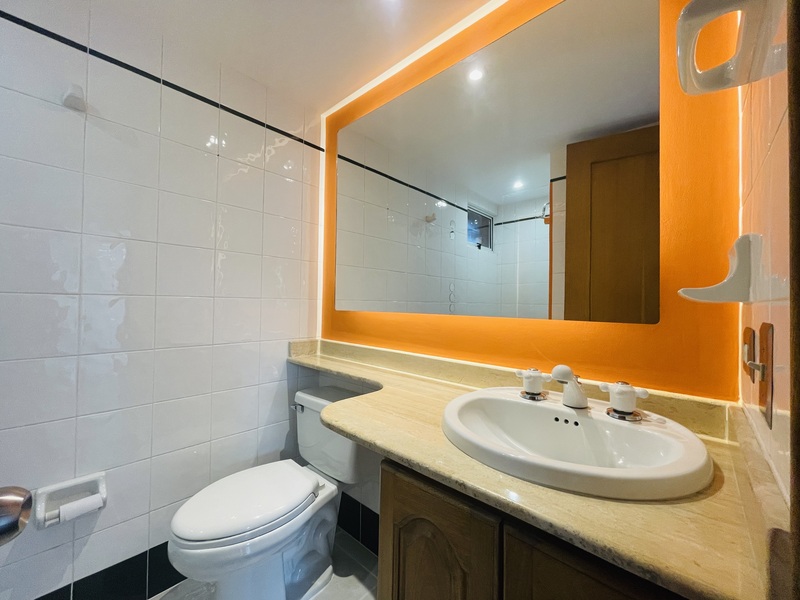 Apartamento en venta en El Poblado, Envigado · foto 14 de 23