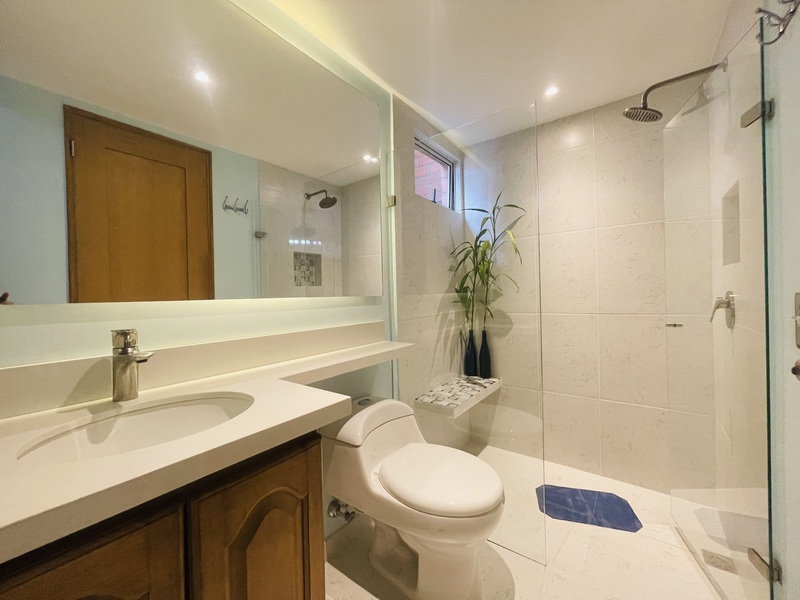 Apartamento en venta en El Poblado, Envigado · foto 15 de 23