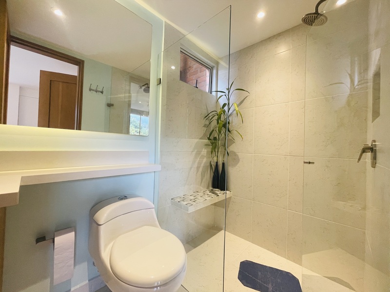 Apartamento en venta en El Poblado, Envigado · foto 17 de 23