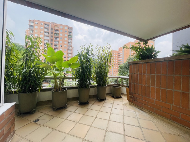 Apartamento en venta en El Poblado, Envigado · foto 20 de 23