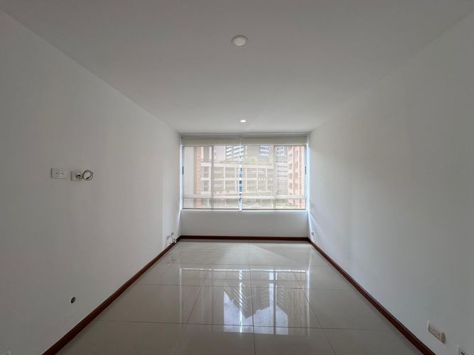 Apartamento de 3 alcobas en arriendo en El Poblado, Medellín, 155 m² · foto 3 de 20