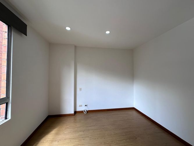 Apartamento de 3 alcobas en arriendo en El Poblado, Medellín, 155 m² · foto 4 de 20