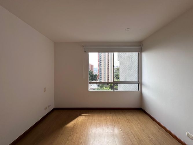 Apartamento de 3 alcobas en arriendo en El Poblado, Medellín, 155 m² · foto 14 de 20