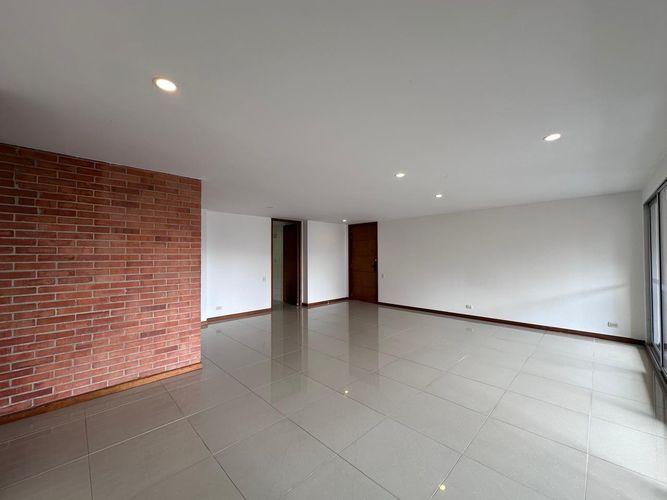 Apartamento de 3 alcobas en arriendo en El Poblado, Medellín, 155 m² · foto 8 de 20