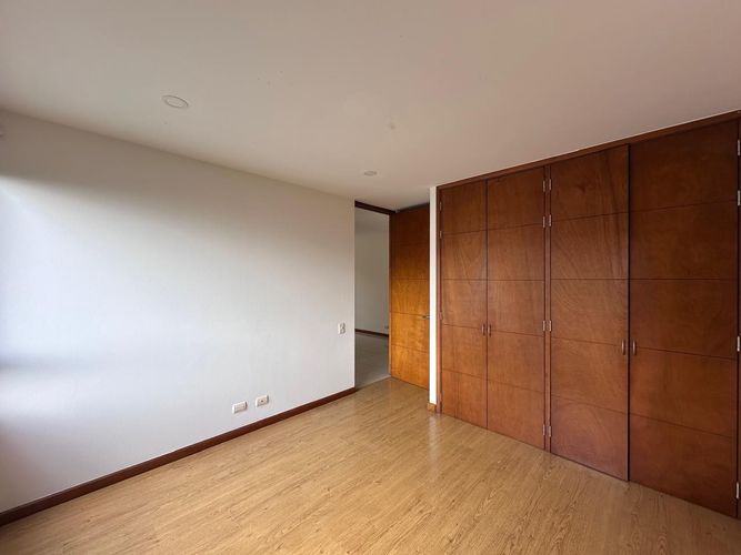 Apartamento de 3 alcobas en arriendo en El Poblado, Medellín, 155 m² · foto 15 de 20