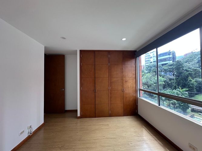 Apartamento de 3 alcobas en arriendo en El Poblado, Medellín, 155 m² · foto 12 de 20