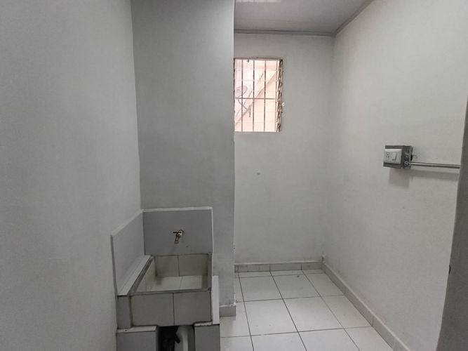 Local en arriendo en La Candelaria, Medellín, 102 m² · foto 10 de 12