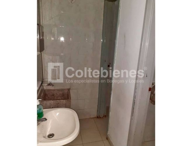 Bodega en arriendo en Colombia, Medellín, 480 m² · foto 8 de 9